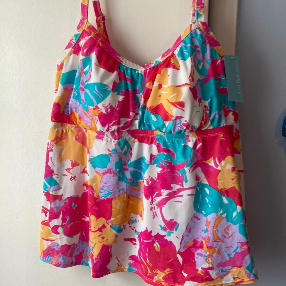 NWT Tankini top, size 18W. Built in bra and adjustable straps.